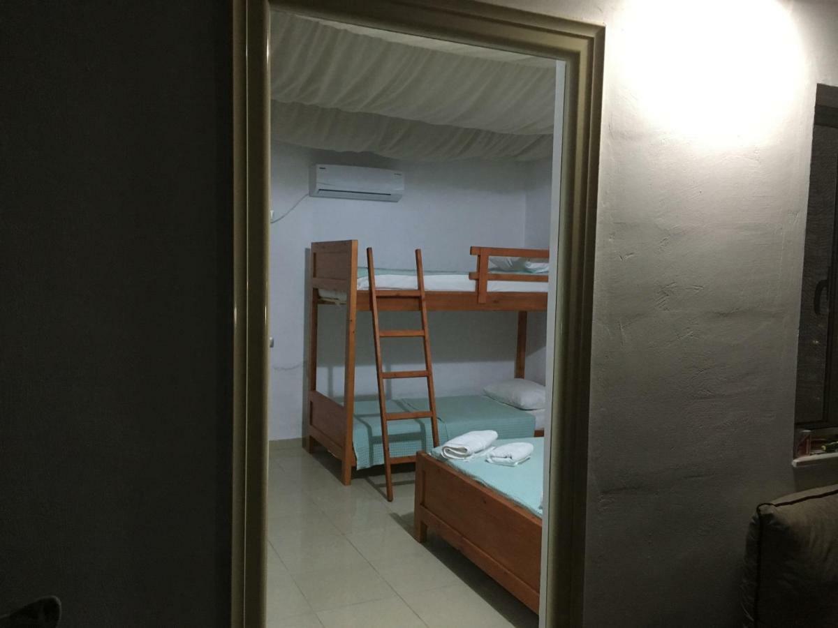 Standard Rooms By Scala Himare Bagian luar foto