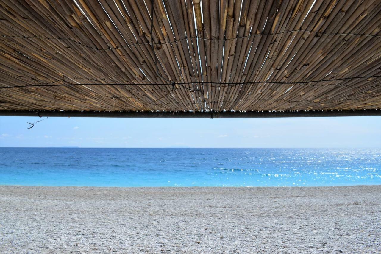 Standard Rooms By Scala Himare Bagian luar foto