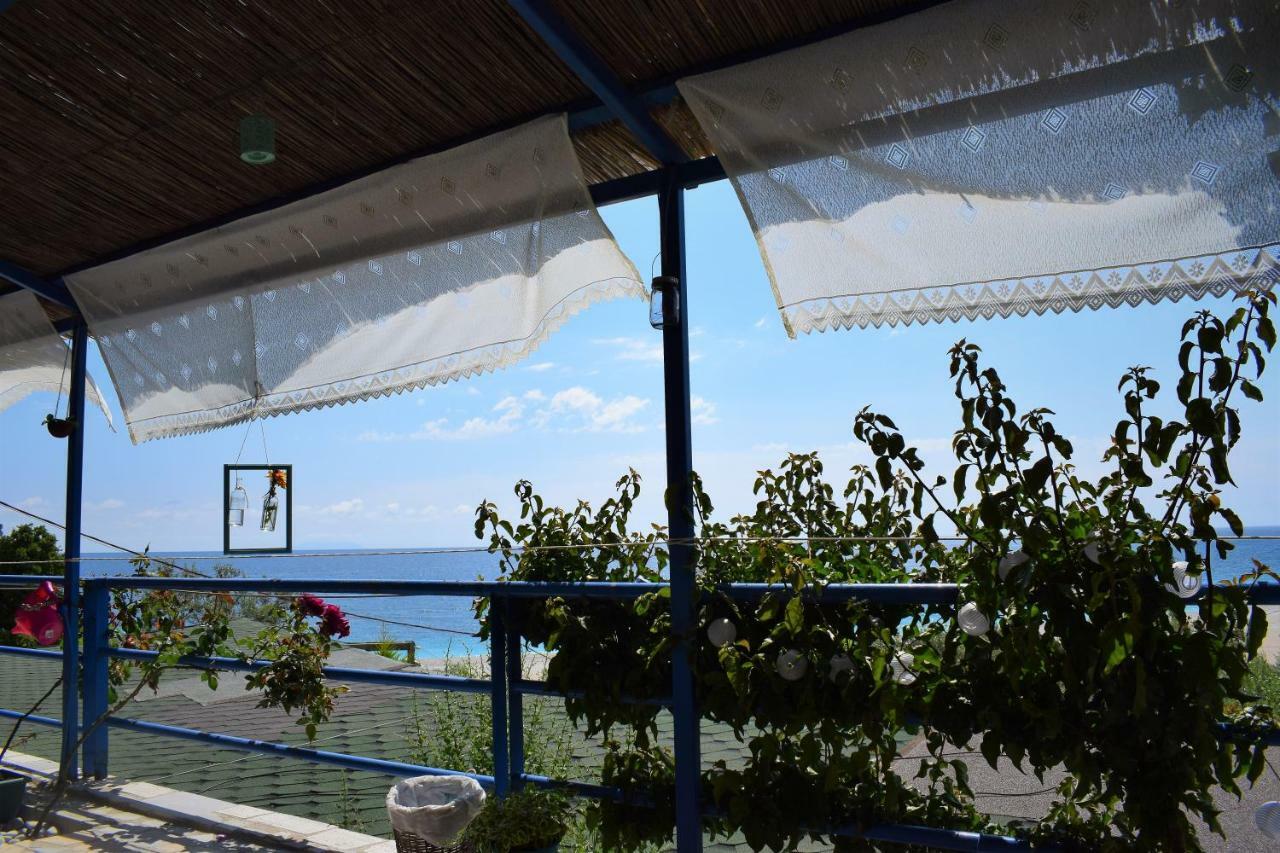 Standard Rooms By Scala Himare Bagian luar foto