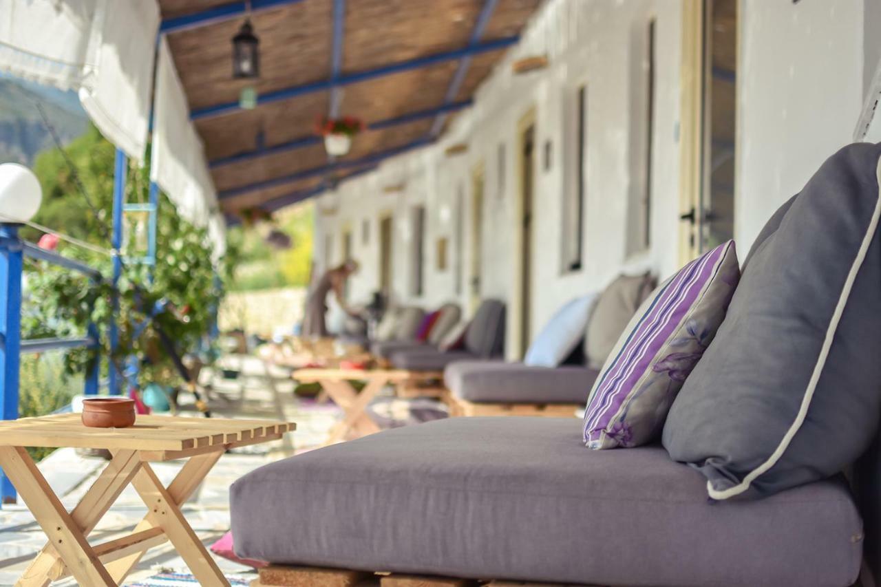 Standard Rooms By Scala Himare Bagian luar foto