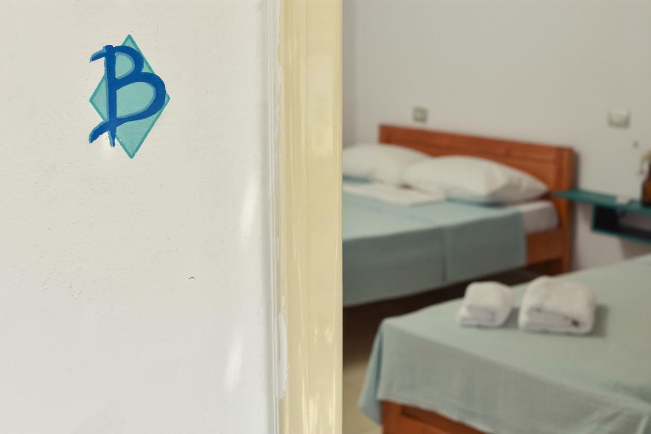 Standard Rooms By Scala Himare Bagian luar foto